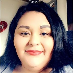 Meet your Posher, Elvira